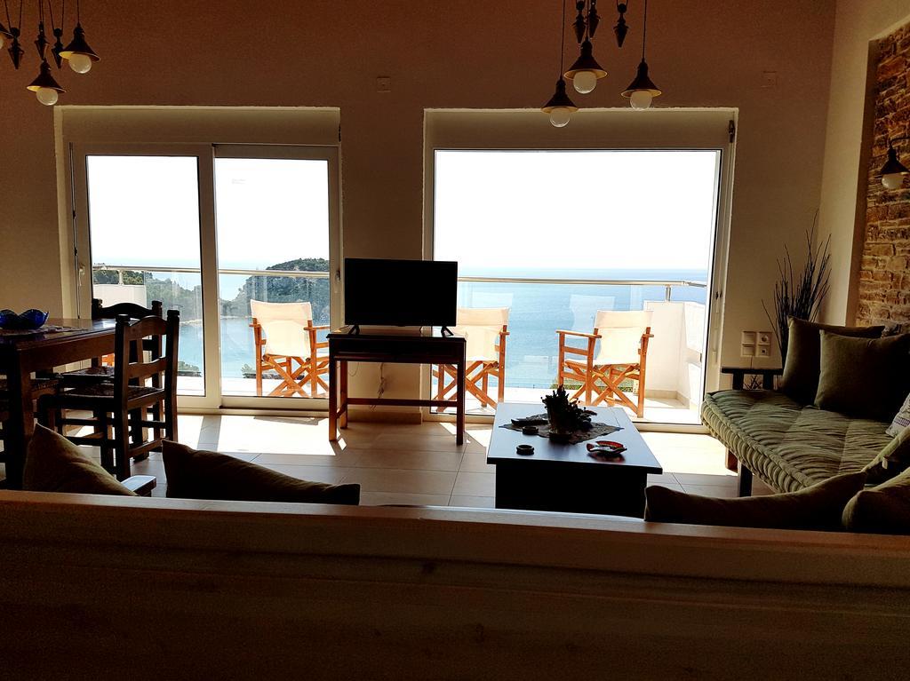 Mando Beachfront Stafylos Eksteriør billede